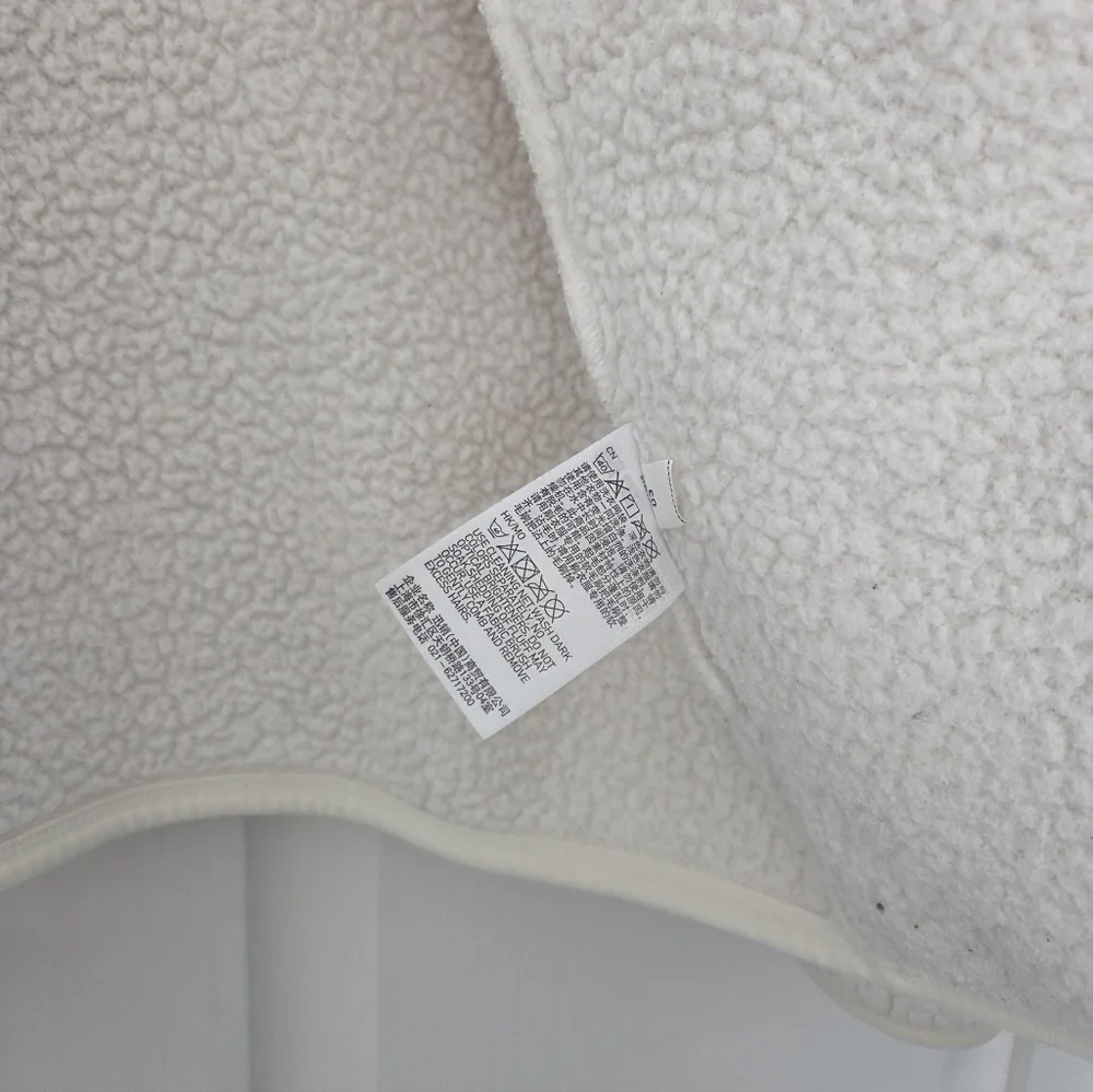 Uniqlo Women's Cream Fleece Jacket - Picture 4 of 8